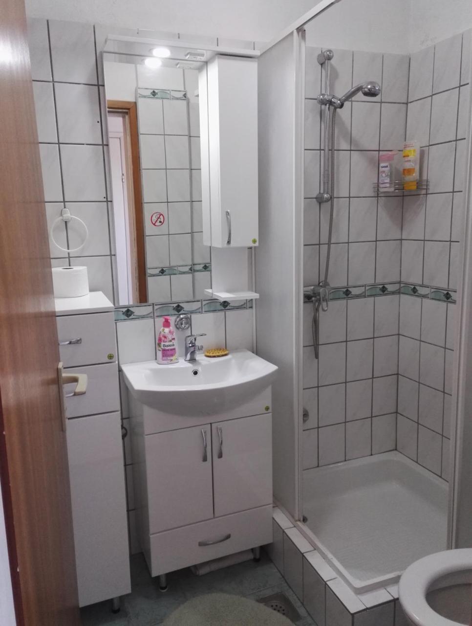 Prenociste Orhideja Hotell Odžak Eksteriør bilde